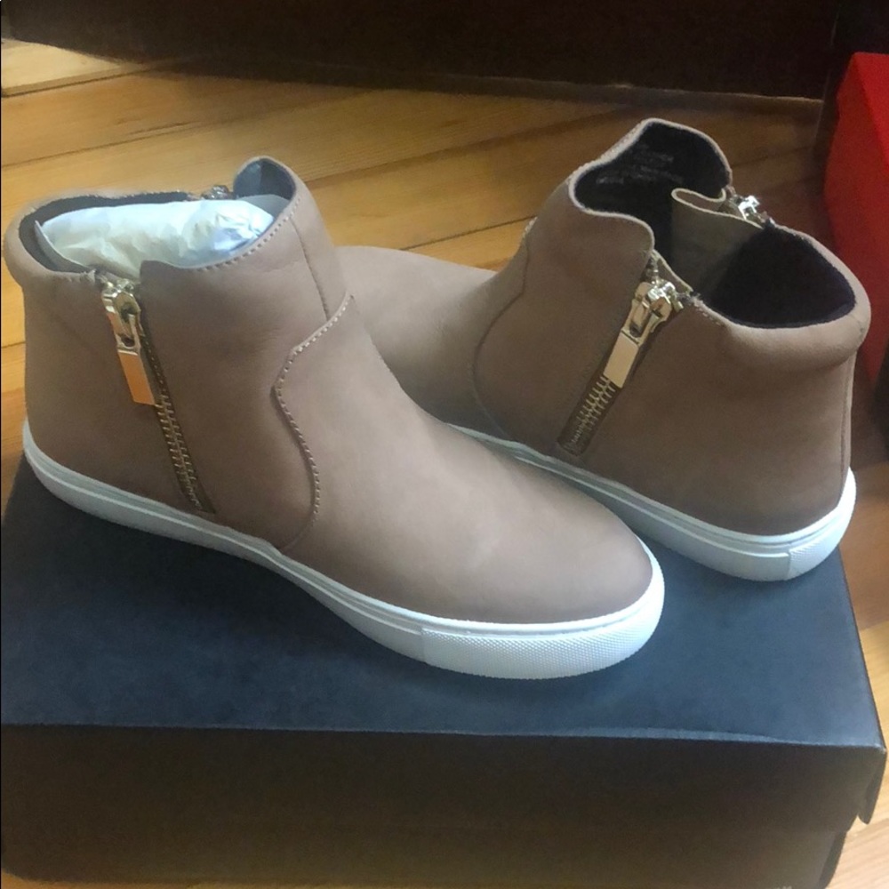KIERA NUBUCK LEATHER SNEAKER